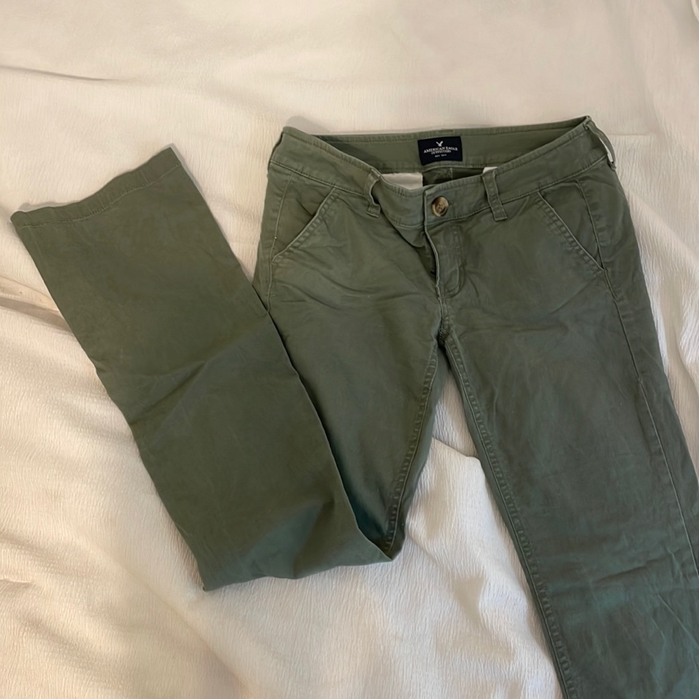 American Eagle green khaki pants
